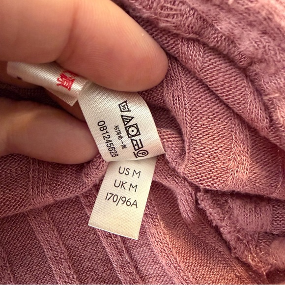 Ribbed Pink Sleeveless Top - Picture 5 of 5